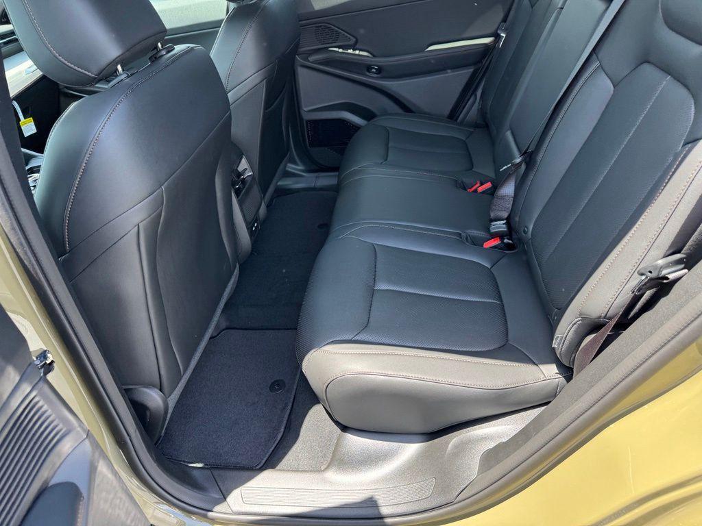 new 2026 Jeep Cherokee car, priced at $45,404