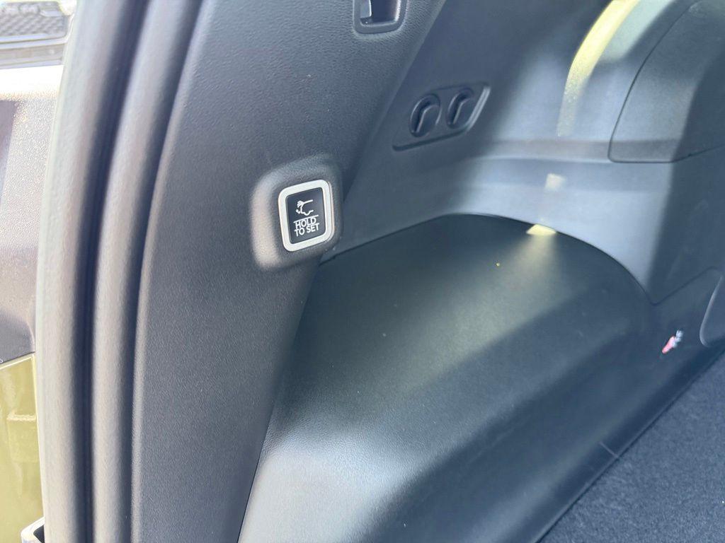 new 2026 Jeep Cherokee car, priced at $45,404