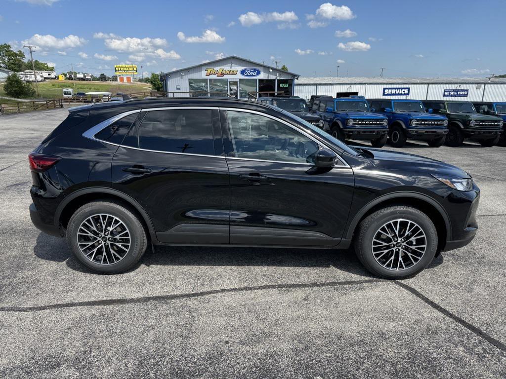 new 2025 Ford Escape PHEV car, priced at $36,229