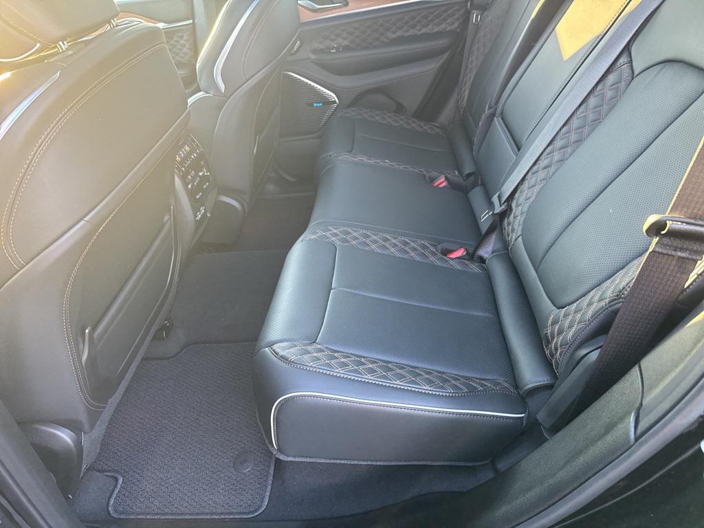 used 2025 Jeep Grand Cherokee car, priced at $50,815