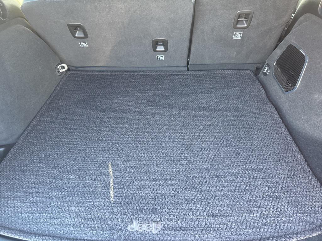 used 2025 Jeep Grand Cherokee car, priced at $50,815