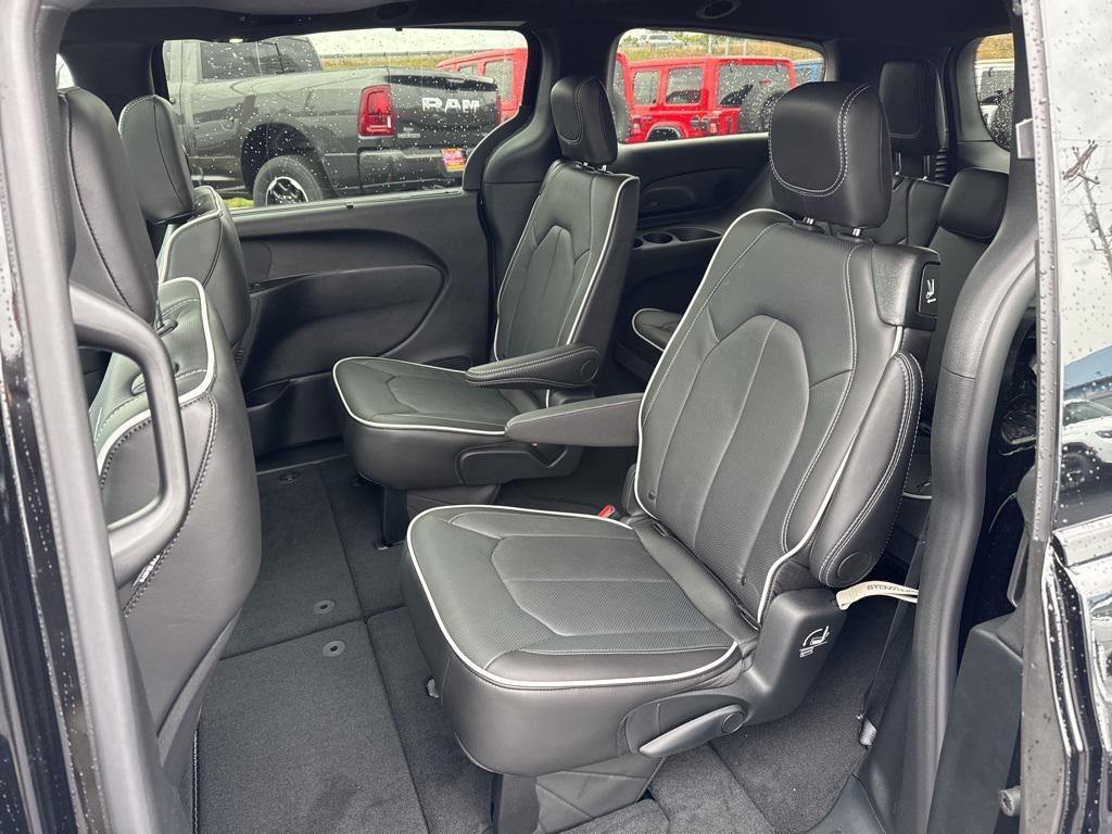 new 2026 Chrysler Pacifica car, priced at $51,295