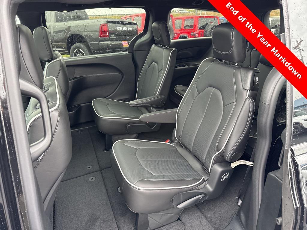 new 2026 Chrysler Pacifica car, priced at $52,295
