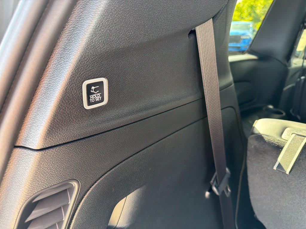 new 2027 Chrysler Pacifica car, priced at $47,653