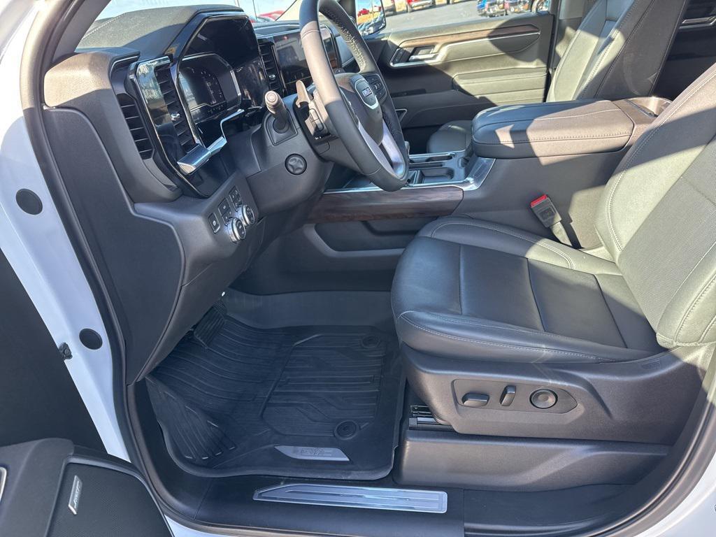 used 2025 GMC Sierra 1500 car, priced at $51,789