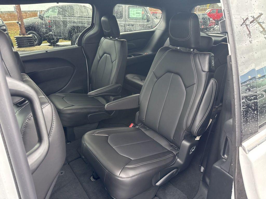new 2026 Chrysler Pacifica car, priced at $46,145