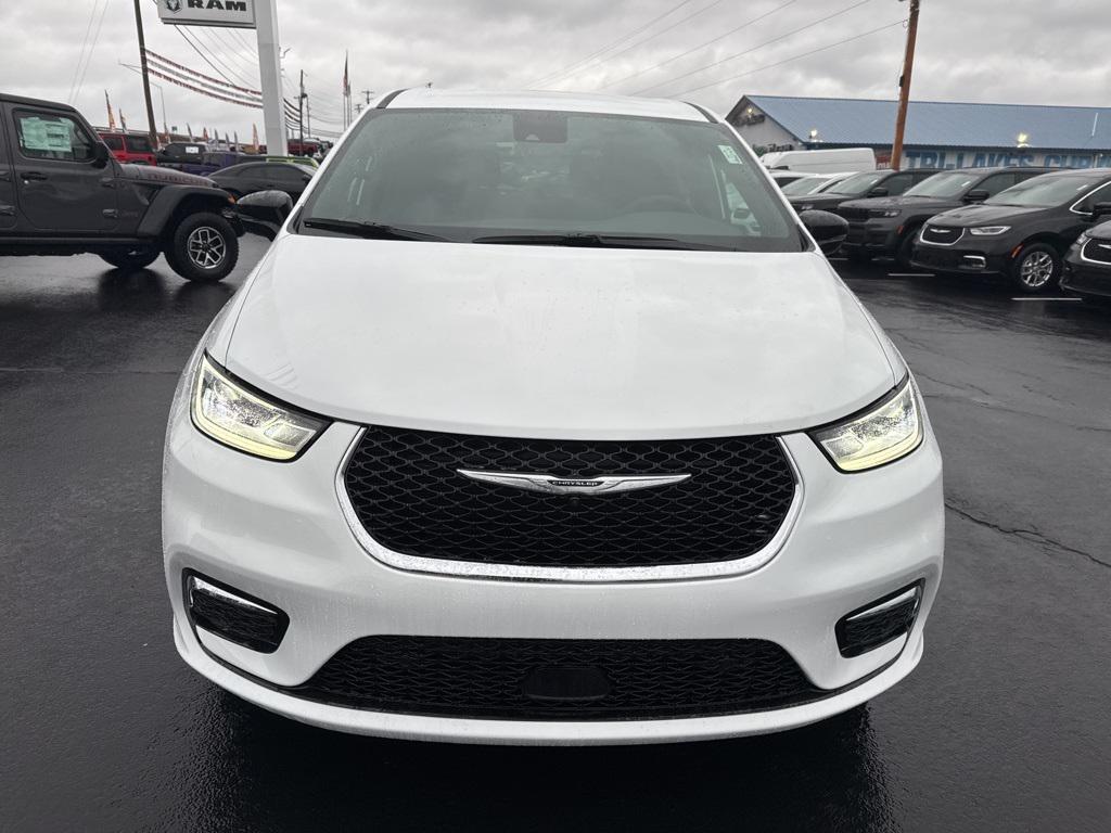 new 2026 Chrysler Pacifica car, priced at $45,075