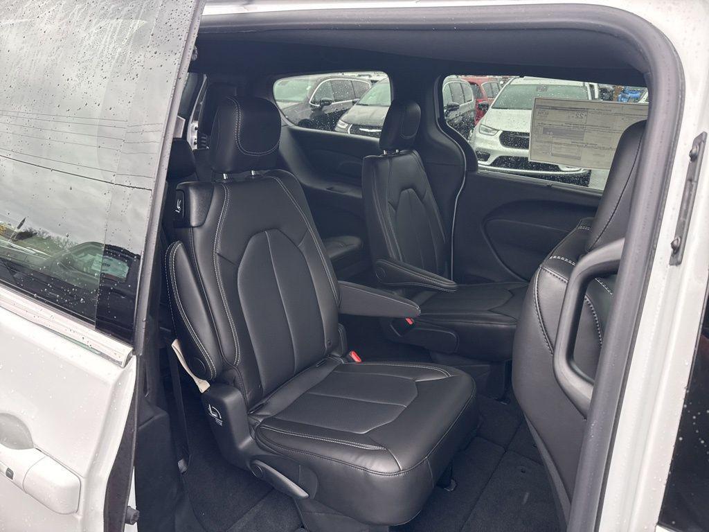 new 2026 Chrysler Pacifica car, priced at $46,145