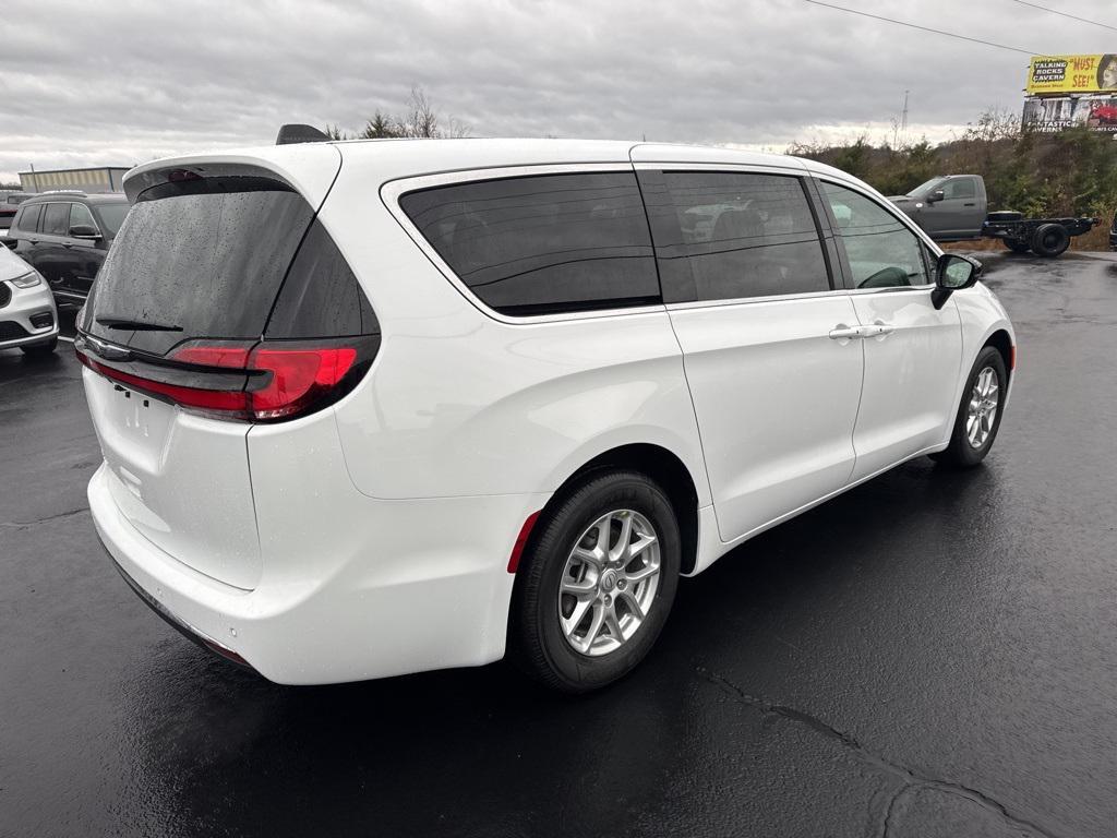 new 2026 Chrysler Pacifica car, priced at $45,075