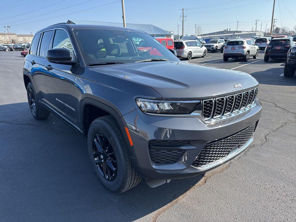 new 2026 Jeep Grand Cherokee car, priced at $43,225
