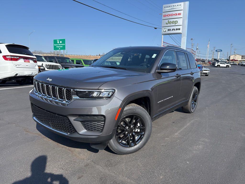 new 2026 Jeep Grand Cherokee car, priced at $43,225