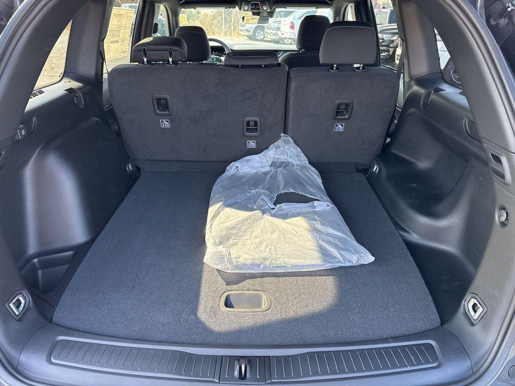 new 2026 Jeep Grand Cherokee car, priced at $43,225