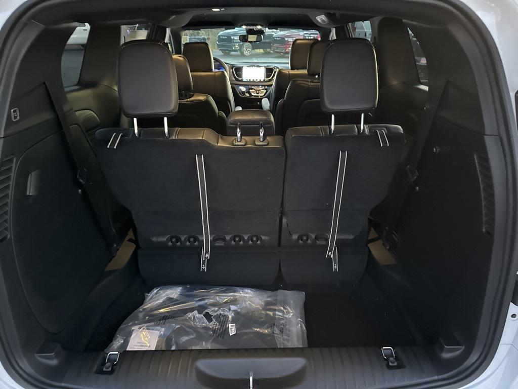 new 2026 Chrysler Pacifica car, priced at $45,165