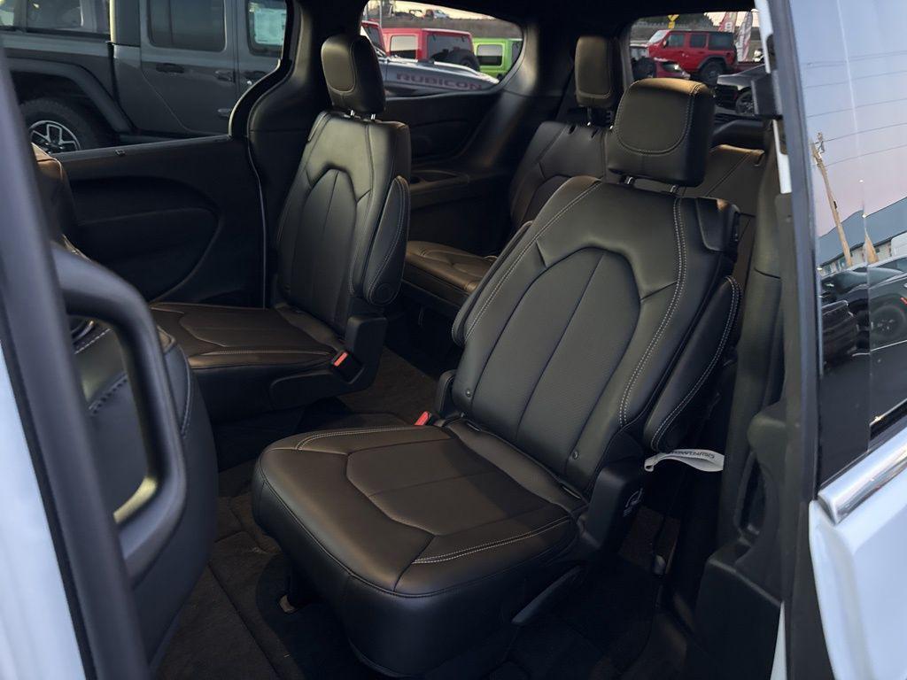 new 2026 Chrysler Pacifica car, priced at $42,965