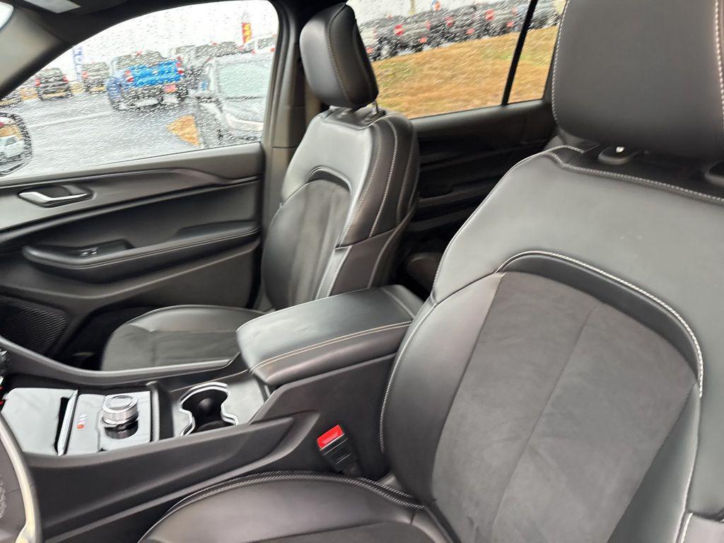 used 2024 Jeep Grand Cherokee L car, priced at $33,178