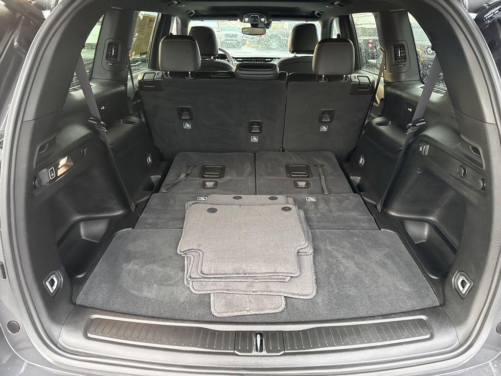 used 2024 Jeep Grand Cherokee L car, priced at $33,178