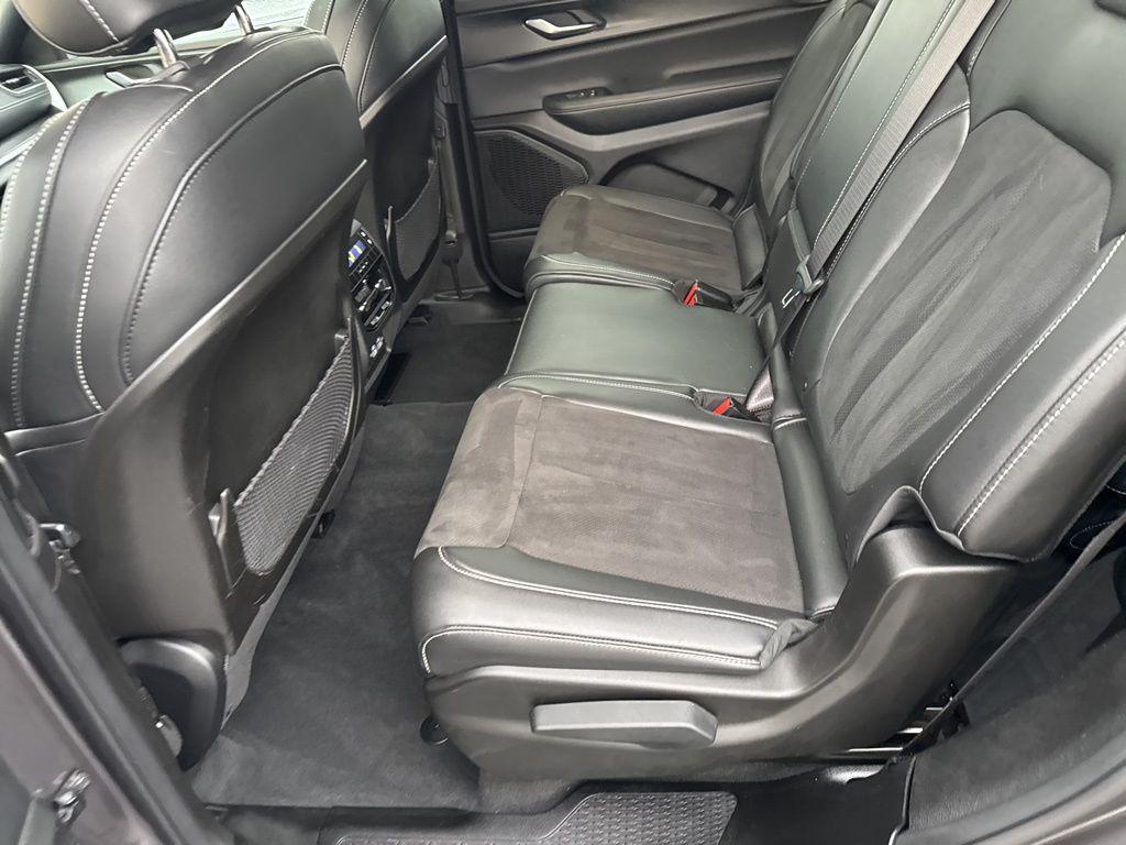 used 2024 Jeep Grand Cherokee L car, priced at $33,178