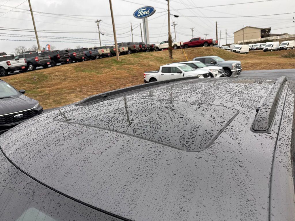 used 2024 Jeep Grand Cherokee L car, priced at $33,178