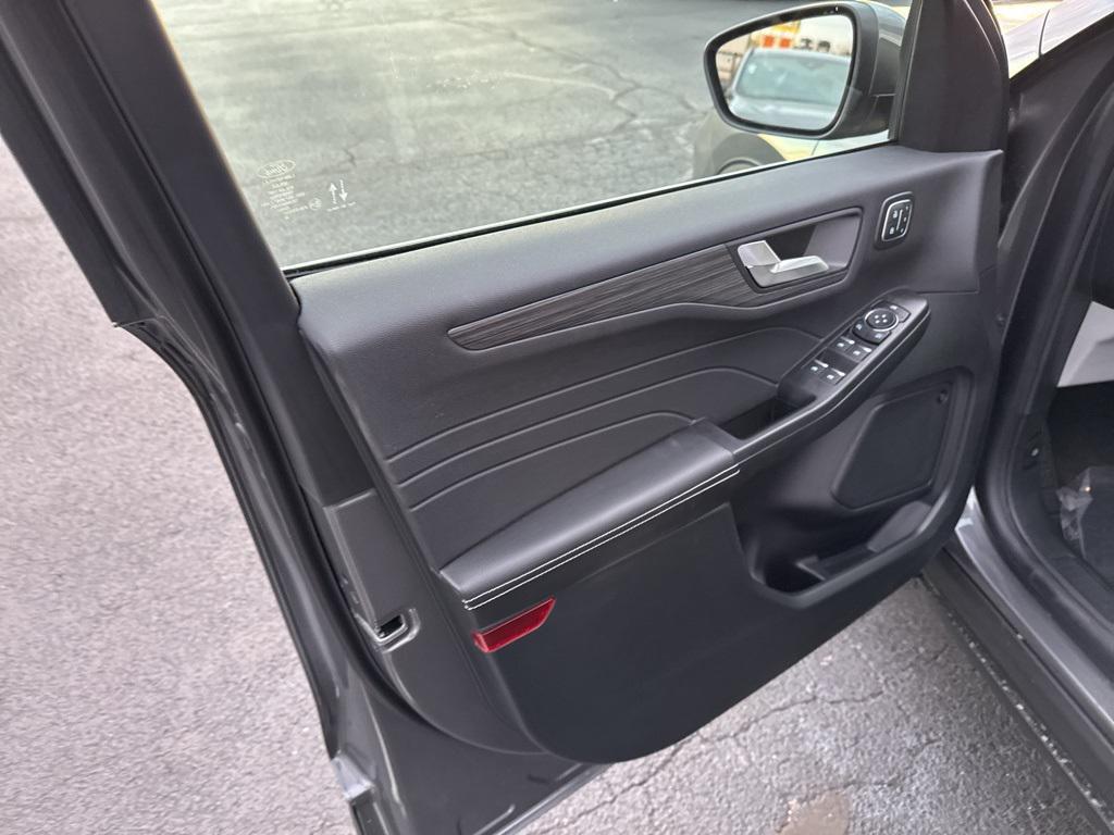 new 2026 Ford Escape PHEV car, priced at $38,844