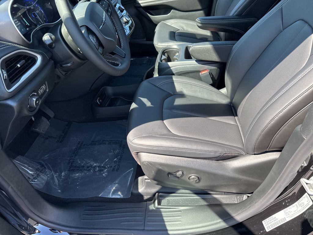 new 2026 Chrysler Pacifica car, priced at $50,405