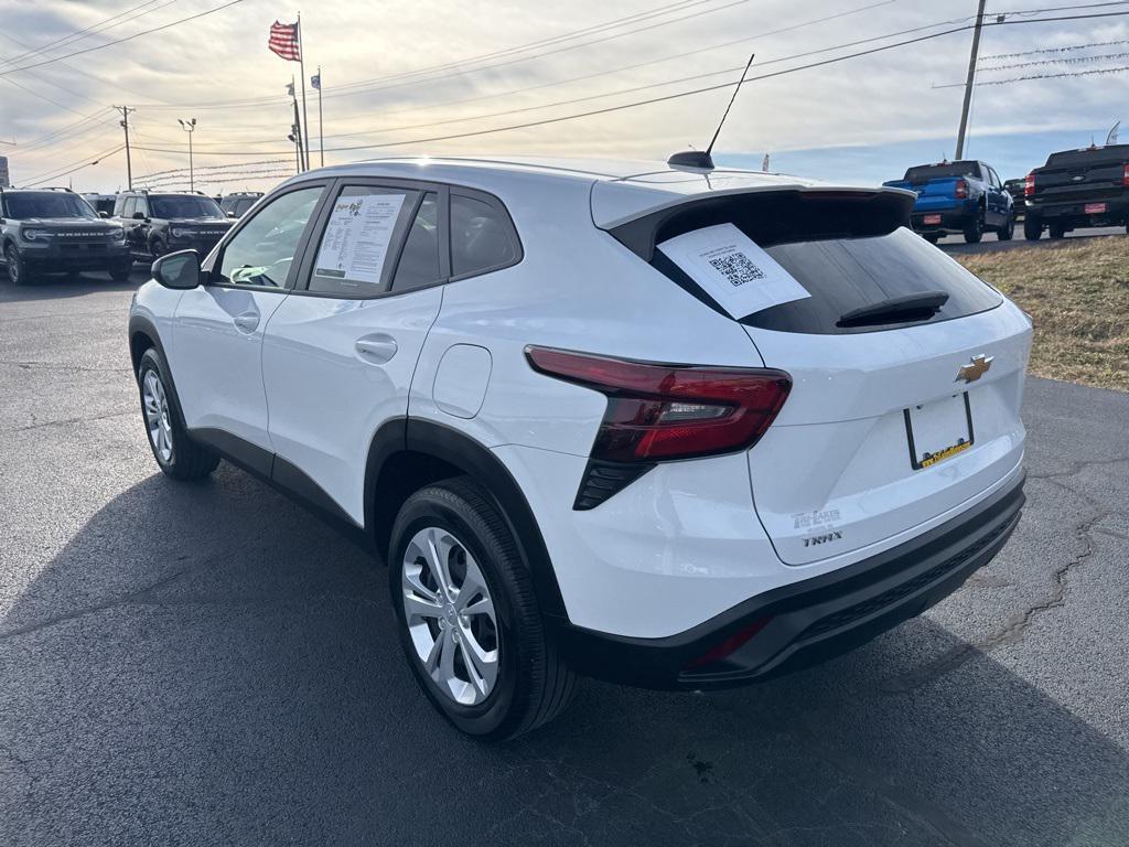 used 2025 Chevrolet Trax car, priced at $20,724