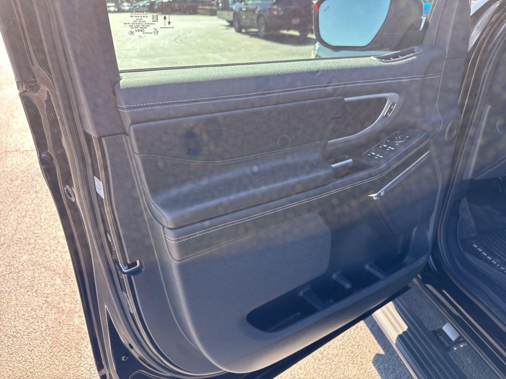 used 2025 Ford Expedition car, priced at $72,002