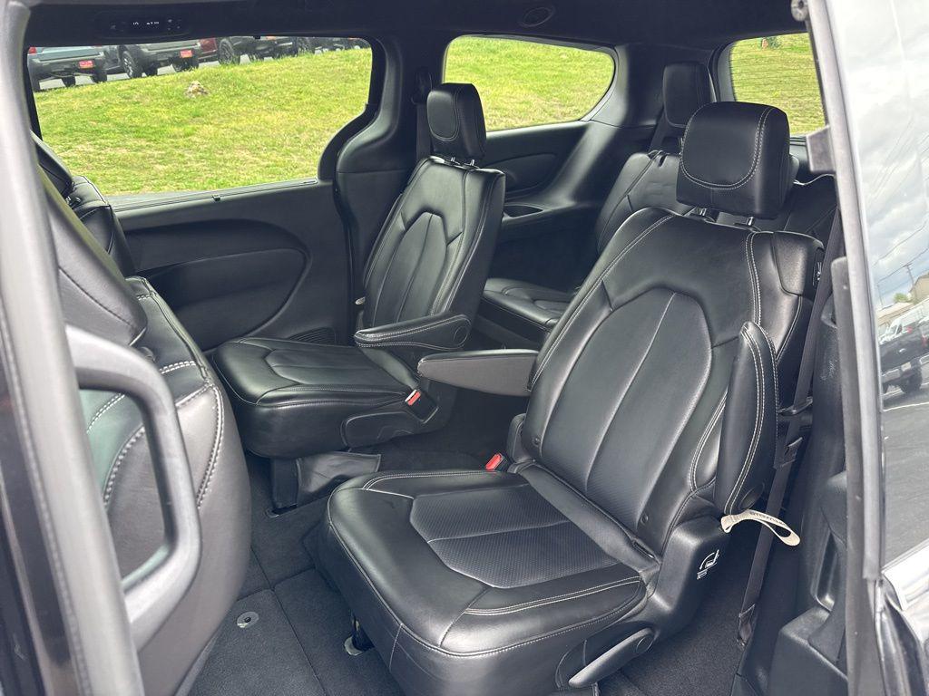 used 2025 Chrysler Pacifica car, priced at $29,494
