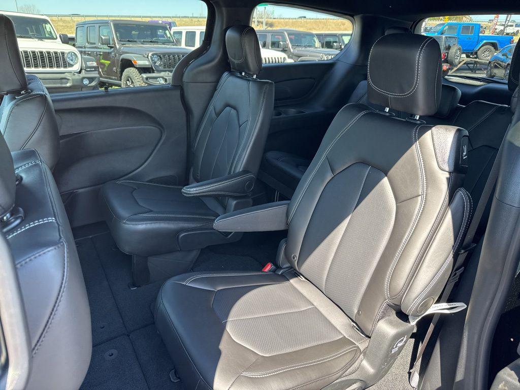 new 2026 Chrysler Pacifica car, priced at $48,153