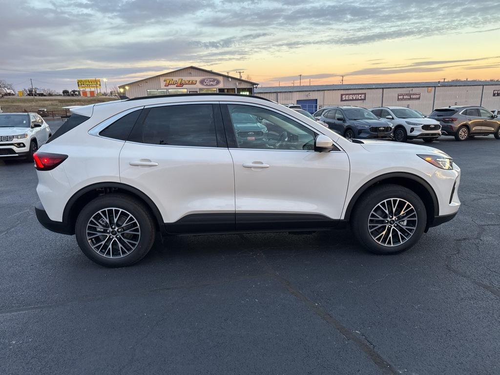 new 2026 Ford Escape PHEV car, priced at $40,375
