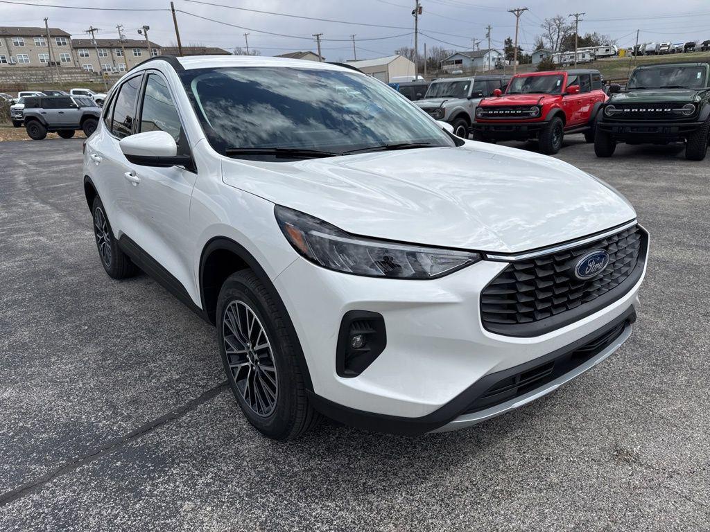 new 2025 Ford Escape PHEV car, priced at $38,616