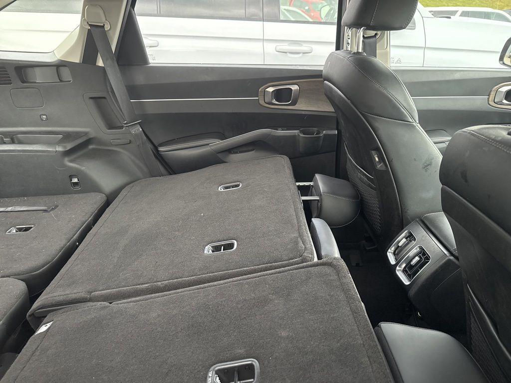 used 2023 Kia Sorento car, priced at $31,391