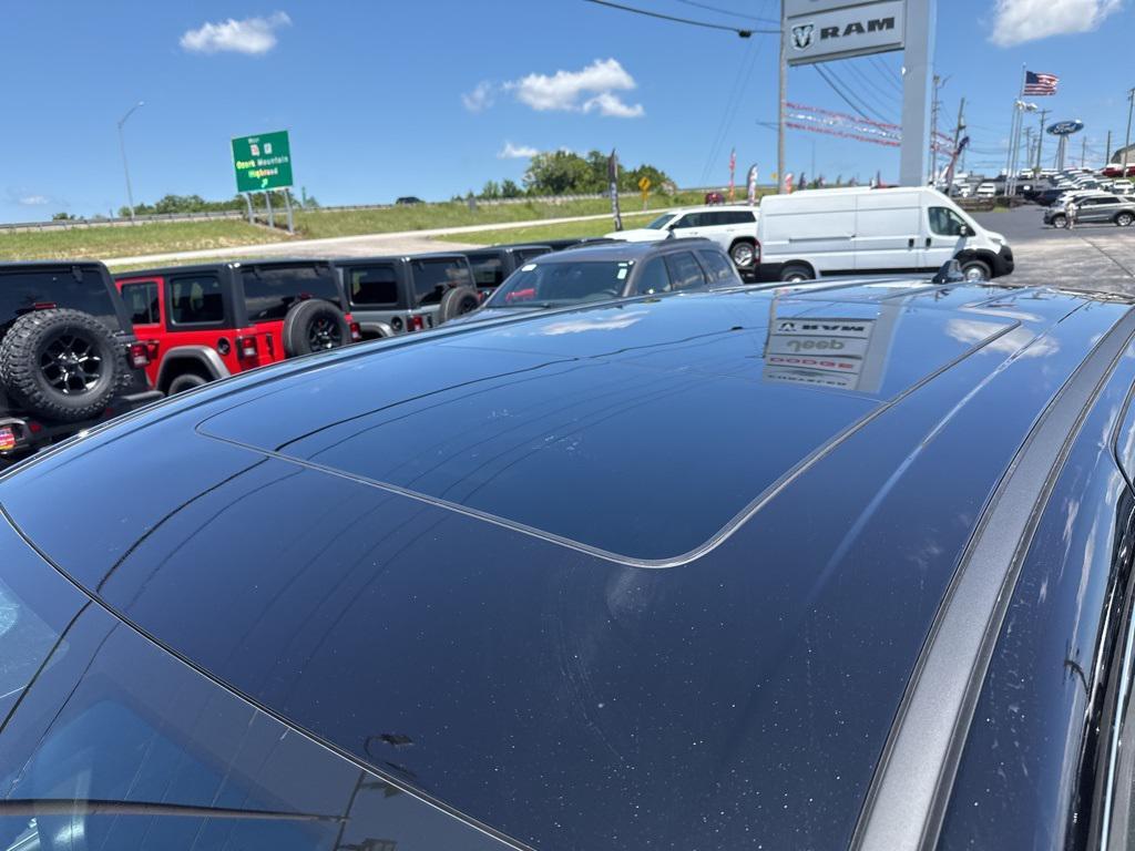 new 2025 Chrysler Pacifica car, priced at $41,999