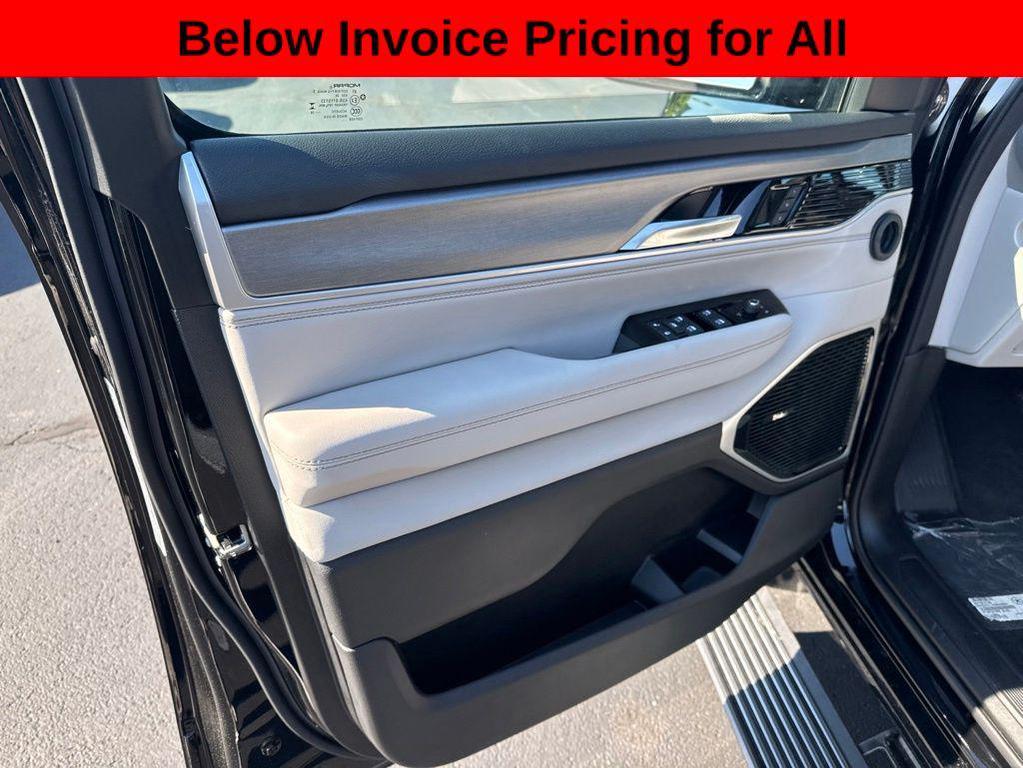 new 2026 Jeep Grand Wagoneer L car, priced at $83,874