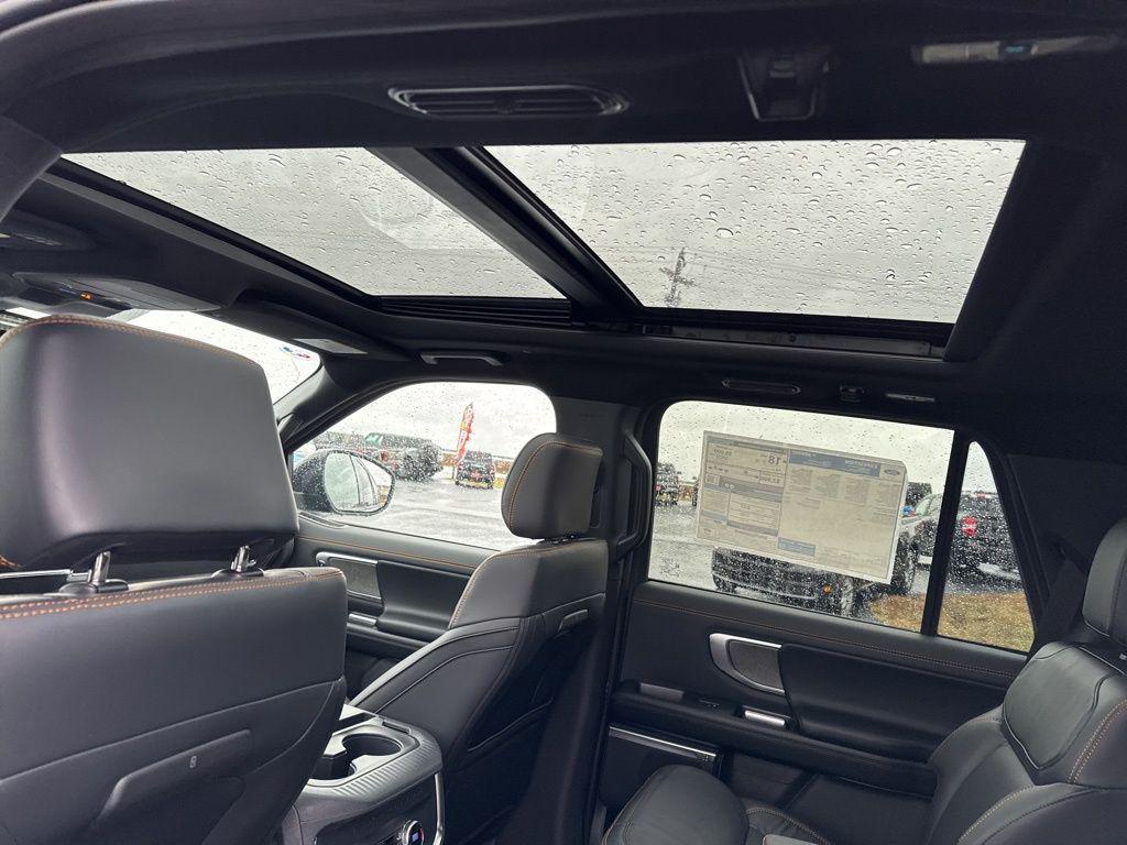 new 2025 Ford Expedition car, priced at $80,566