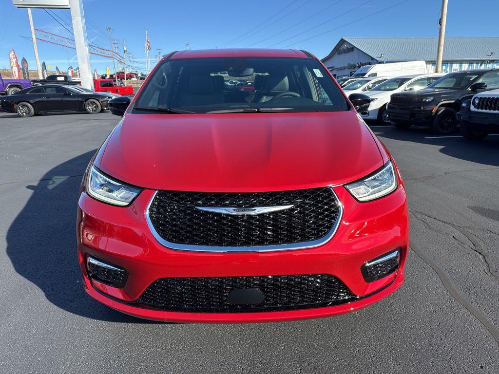 new 2026 Chrysler Pacifica car, priced at $50,422