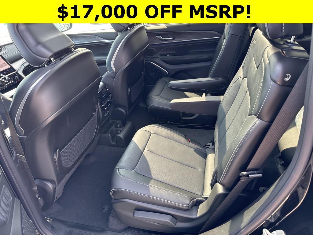 new 2024 Jeep Grand Cherokee L car, priced at $58,159