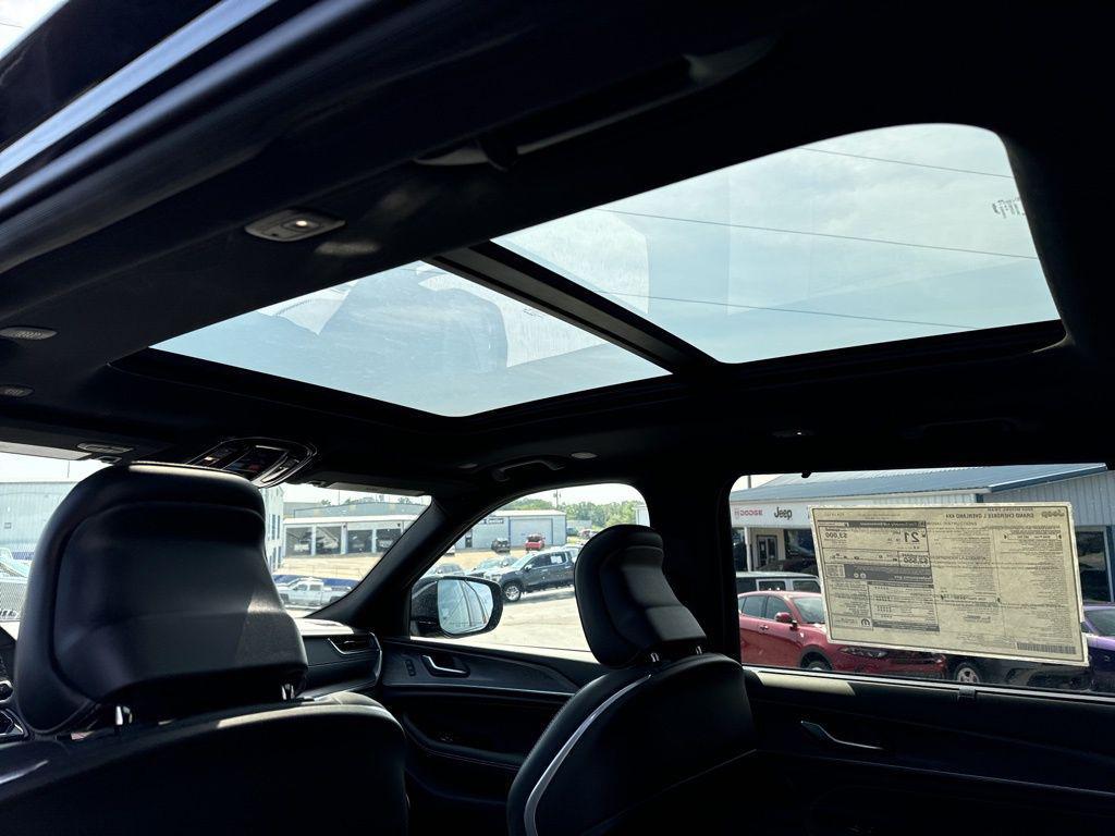 new 2024 Jeep Grand Cherokee L car, priced at $58,159