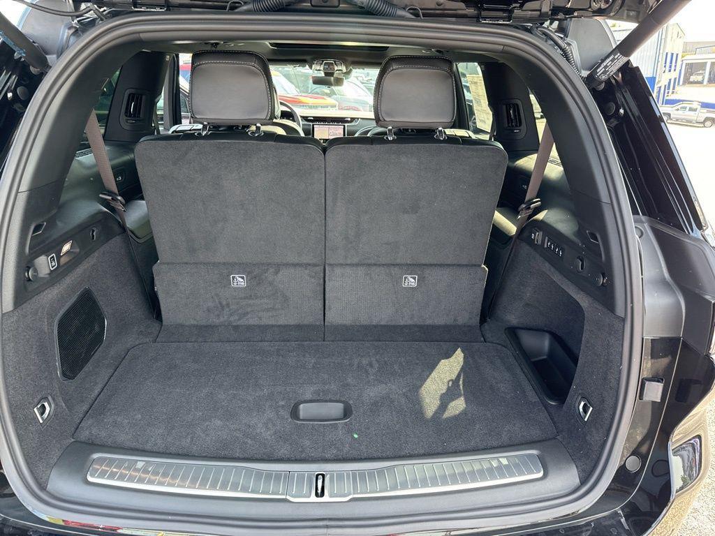 new 2024 Jeep Grand Cherokee L car, priced at $58,159