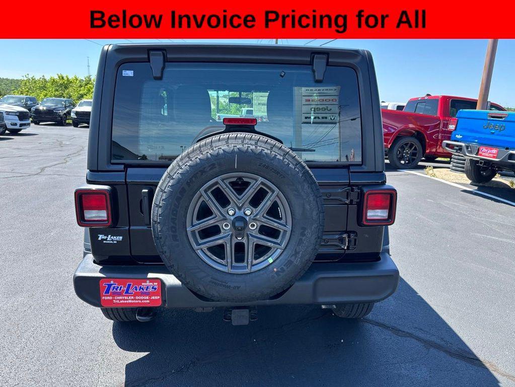 new 2026 Jeep Wrangler car, priced at $45,104