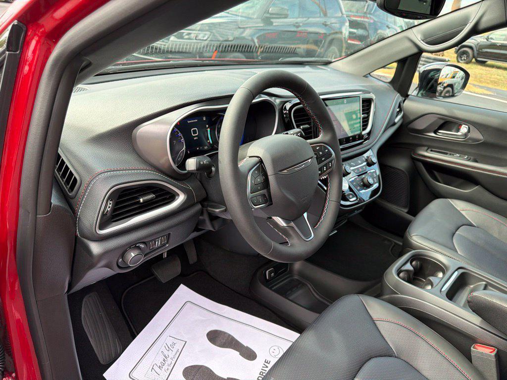 new 2027 Chrysler Pacifica car, priced at $46,847