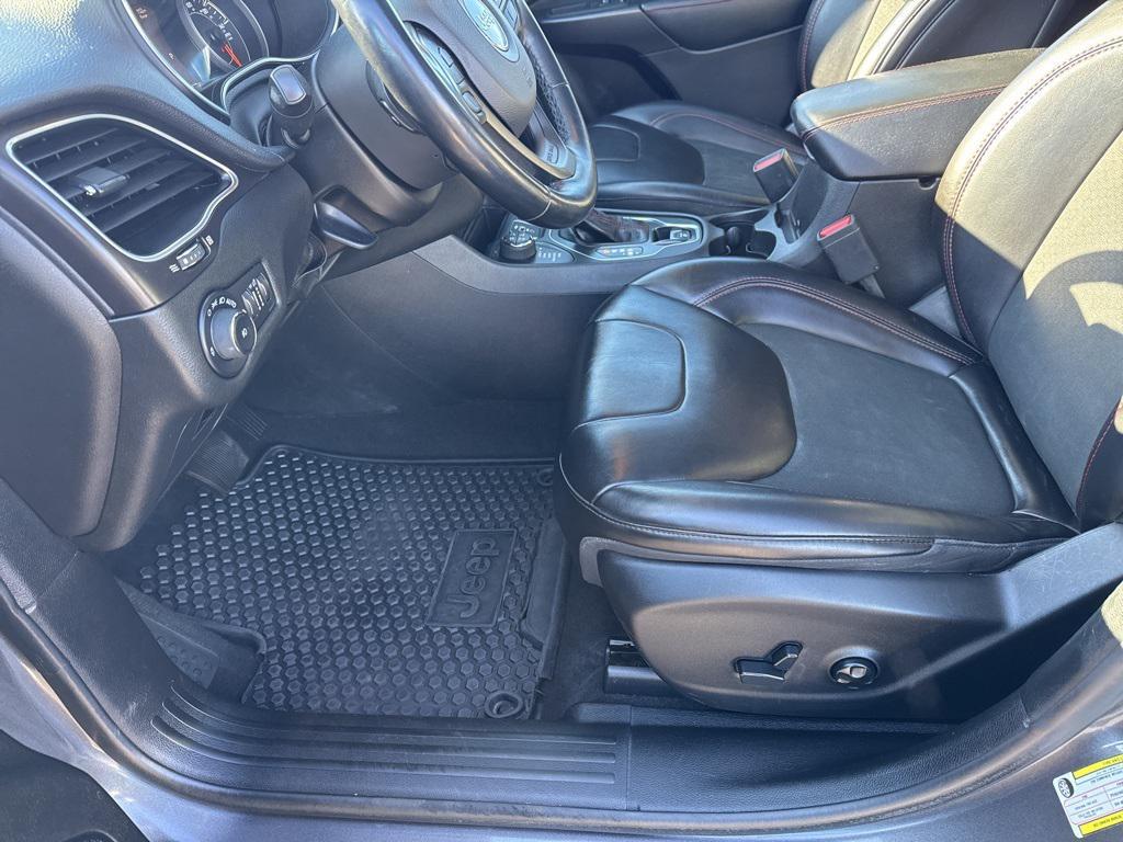 used 2021 Jeep Cherokee car, priced at $20,436