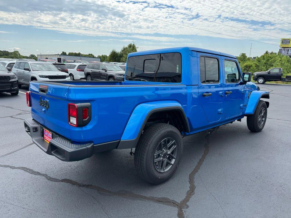 new 2025 Jeep Gladiator car, priced at $45,017