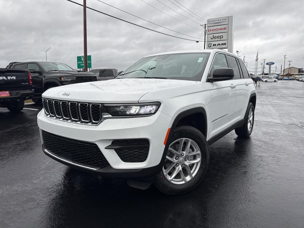 new 2025 Jeep Grand Cherokee car, priced at $38,522