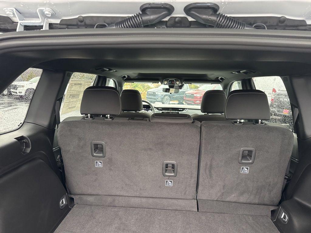 new 2025 Jeep Grand Cherokee car, priced at $41,775