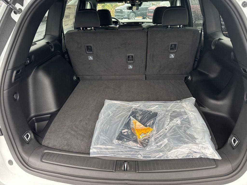 new 2025 Jeep Grand Cherokee car, priced at $41,775