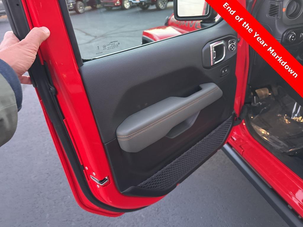 new 2026 Jeep Gladiator car, priced at $60,485