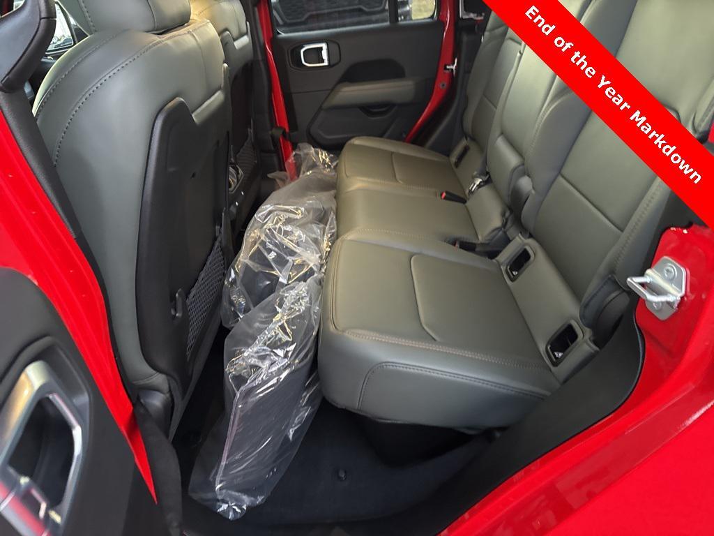 new 2026 Jeep Gladiator car, priced at $60,485