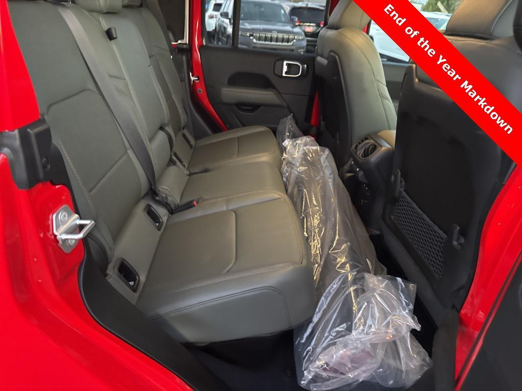 new 2026 Jeep Gladiator car, priced at $60,485