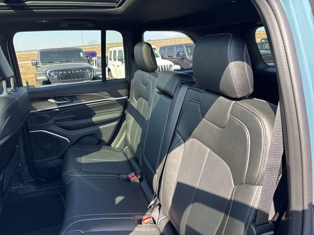 new 2026 Jeep Grand Cherokee car, priced at $56,490