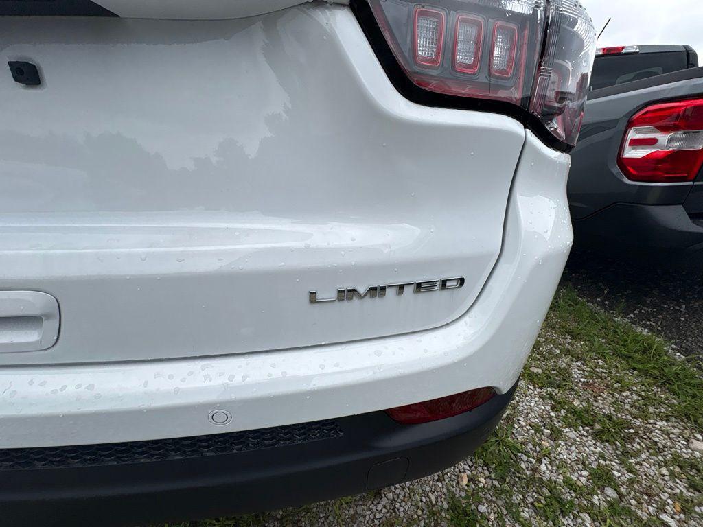 new 2026 Jeep Compass car, priced at $38,017